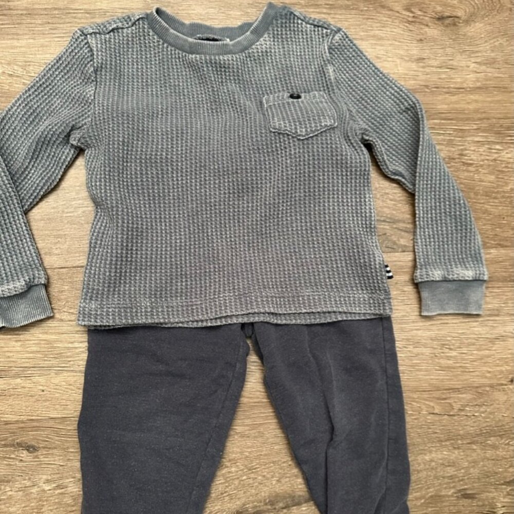 Splendid Toddler Boy Grey Thermal Long Sleeve and Jogger Set Sz 2T
